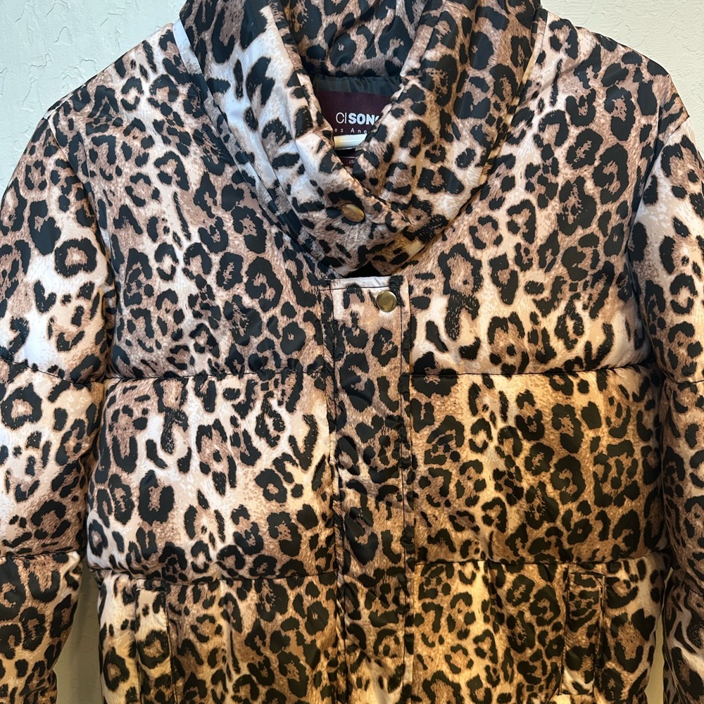 Leopard Print Puffer Jacket - Picture 2 of 6